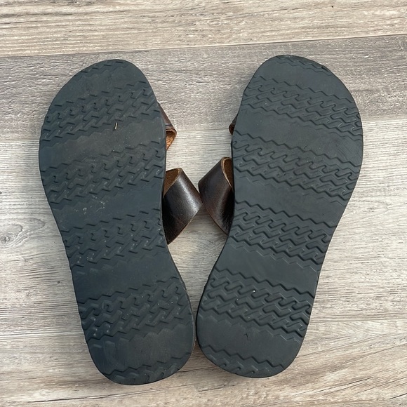 Anay Pe Mens Brown Design Slide Sandals - Picture 3 of 4